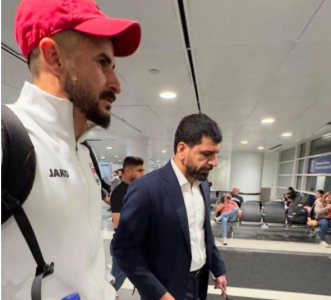 تفاصيل احتجاز  أيمن حسين في مطار شيكاغو 