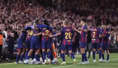 برشلونة يُفكر بتعويض نجمه الراحل 